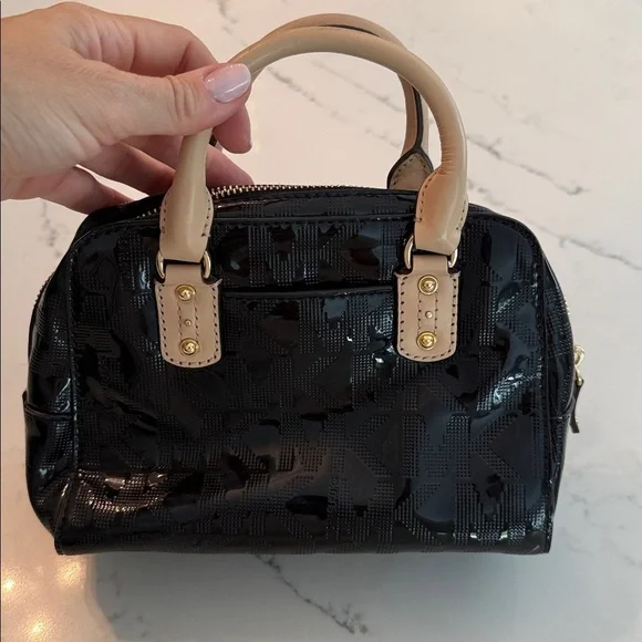 Michael Kors Black and Cream mini Satchel - Picture 4 of 8